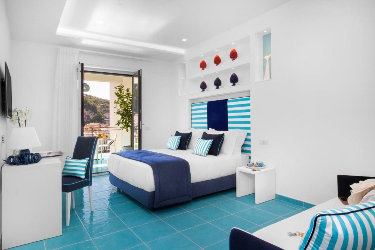 Yourhome - Sersale Suites Сорренто Екстер'єр фото